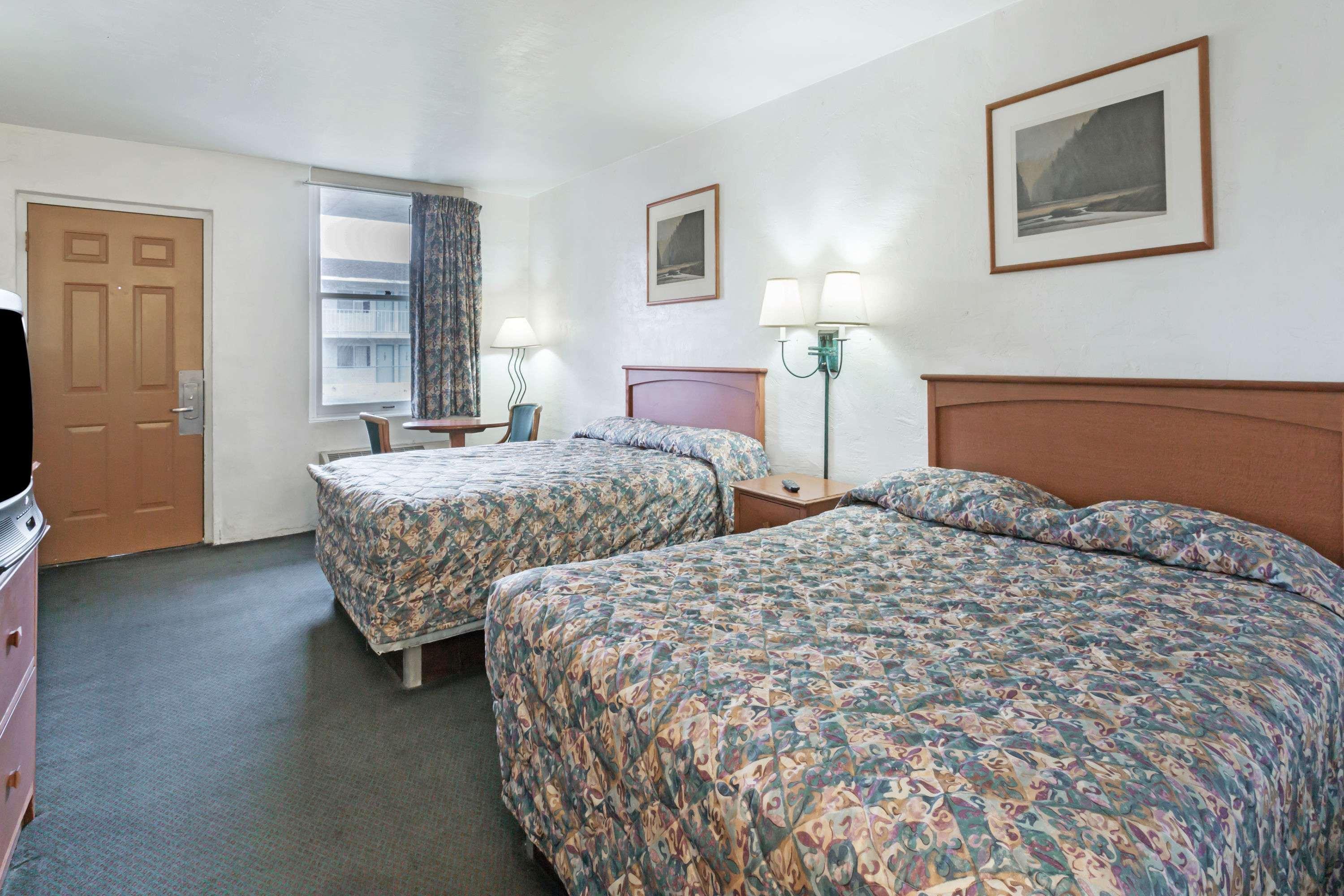 Americas Best Value Inn Wendover Ngoại thất bức ảnh
