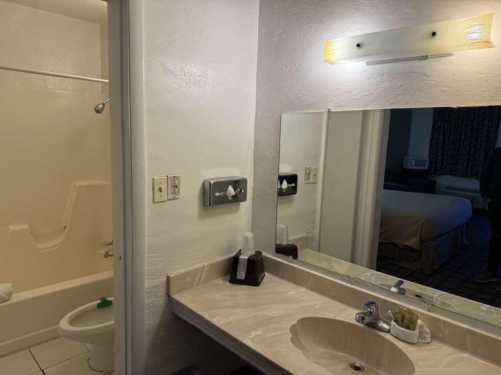 Americas Best Value Inn Wendover Phòng bức ảnh