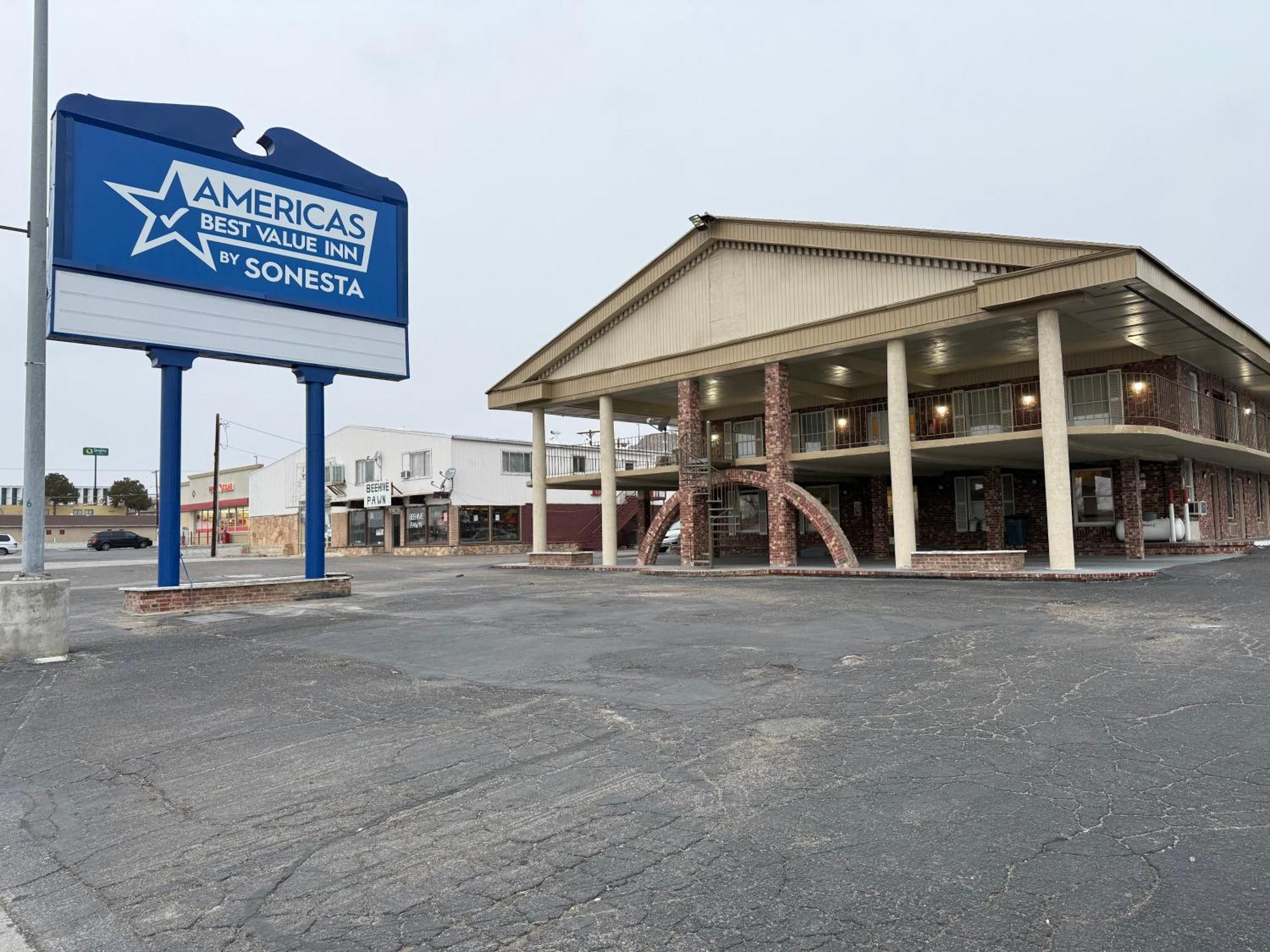 Americas Best Value Inn Wendover Ngoại thất bức ảnh